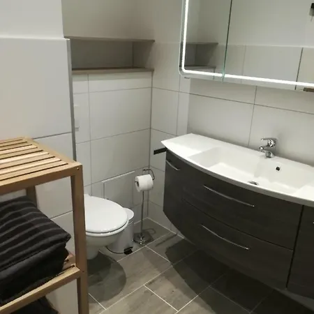 Apartment Fuer Max. 10 Personen In Zentrum Sued Leipzig